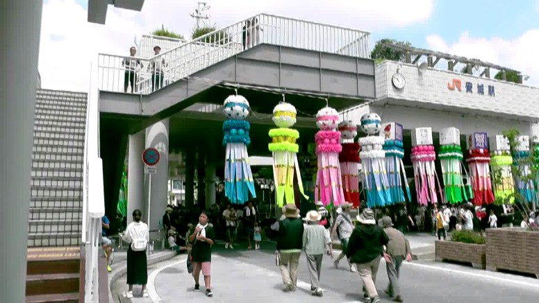 安城七夕神社。リンク:安城神社。 由緒拡大 「願い事短冊お焚き上げ祈願祭」は見事です。 安城市・七夕まつり第1部 第2部 第3部 第4部 第5部