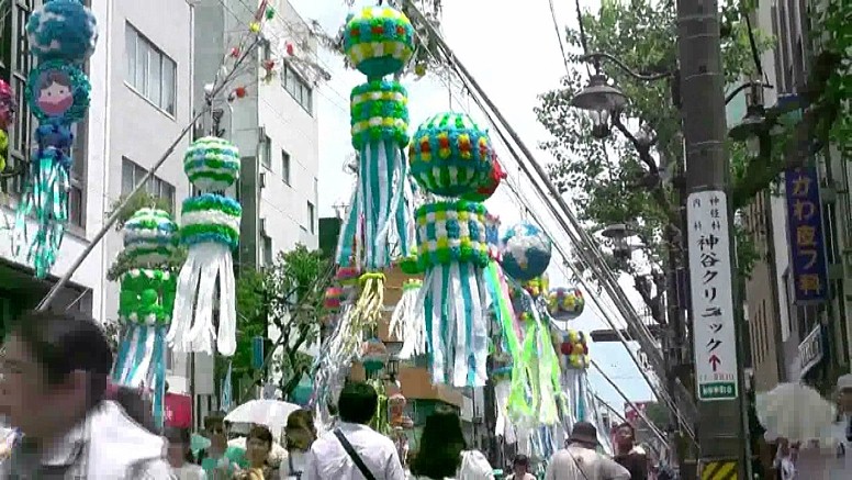 安城七夕神社。リンク:安城神社。 由緒拡大 「願い事短冊お焚き上げ祈願祭」は見事です。 安城市・七夕まつり第1部 第2部 第3部 第4部 第5部