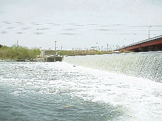 上の写真を反対側から写したものです。静止画をgifアニメにしたものです。