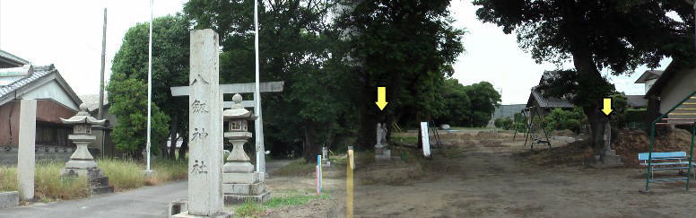 赤池古墳から更に東へ約500m、八剣社の森が目に入る、鳥居すぐ横に石地蔵が 3体向き合っている(黄色矢印)