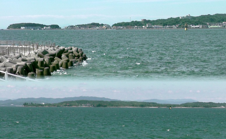 日間賀島八幡神社前ポケットパークから望む羽豆岬（上、左端）。下は久渕港東から佐久島を撮る。 遠くの山並みは三ケ根山など三河の山々。