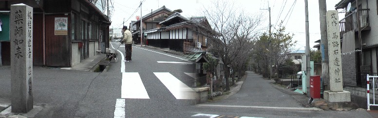 昔帆柱観音（左・慈眼寺）は馬路石邊神社の神宮寺でした。右神社境内には「鶴の森」と呼ばれる森があり、 春は桜、夏はホタル、秋は紅葉と自然の宝庫です。 帆柱観音説明板拡大