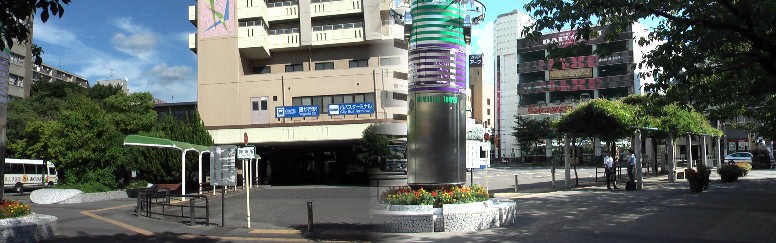 藤が丘駅(地上駅)西口前、2012,8,21撮影