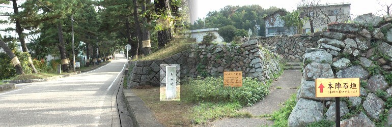 藤川宿の松並木と本陣の石垣跡。