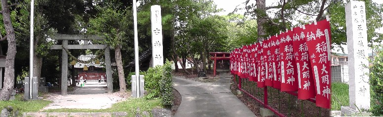 古井神社(左)。右は境内の桜本天神。 古井神社