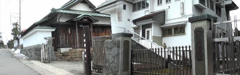 不破の関守址と大木戸跡（右）。 関連リンク：壬申の乱。