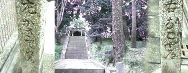 鶴里駅から北へ３００メートルにある鳥栖八剣社（南区鳥栖町） と近くの街角で見かけたこの道案内、鎌倉街道がこのあたりを通っていたと思われる。 この神社には古墳もある。詳しくは下のリンクをご覧下さい。 リンク： 帝國博物学協会 尾張國鳥栖城 鳥