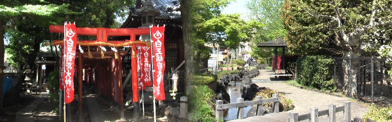 左：名塚城砦（白山神社）境内の白玉稲荷社。右は古戦場跡横を流れる庄内用水路の上に 作られた「せせらぎポケットパーク」。