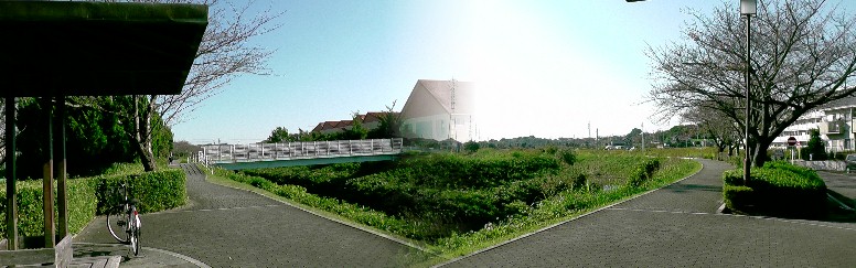 石ケ瀬川古戦場跡を訪ねるつもりでしたが堤防約2キロ、見当たりませんでした。 石ケ瀬川古戦場跡 リンク: 大府市市内遺跡・石ケ瀬川古戦場跡 石ケ瀬小学校南休憩スポット