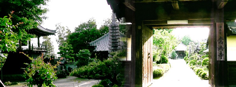 常満寺。正応4年(1291)創建の屈指の古刹。境内建物全部が国登録有形文化財です。 リンク:常満寺 2018.2.1日午後10時55分ごろ、愛知県犬山市犬山西古券の常満寺の 周辺住民から「寺が燃えている」と110番があった。火は約1時間後に