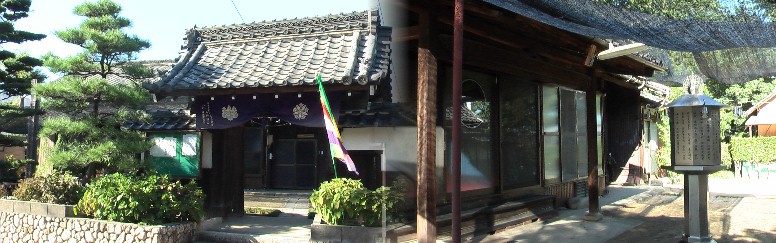 十所神社の西隣にある寿宝院(曹洞宗天文10年創始、本尊十一面観音菩薩)。