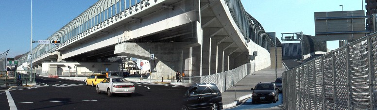 神沢駅付近,黒澤台４丁目交差点から「名二環,旧東名阪道」鳴海インター撮影。右：名古屋南ジャンクション方面、左；高針方面