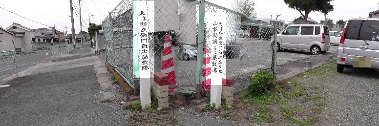 八幡宮から長谷寺へ行く途中に立っています（要所に案内がありわかり易い）。