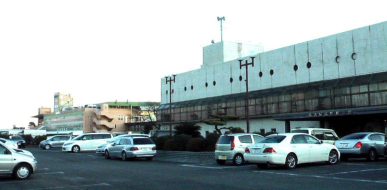 名古屋競馬場正面。