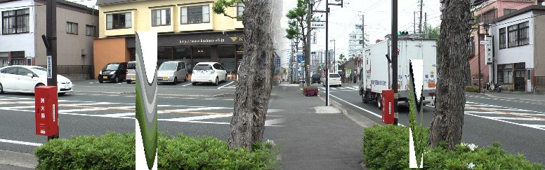馬込一里塚(写真モザイクの位置)、4回目訪問に思い余って、すぐ近くの浜松東警察署に尋ねたら、 木柱のため倒れて以来、そのままになっているとのこと早急の復旧を希望します。 江戸から65番目:馬込一里塚跡