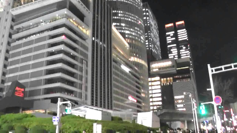 地下鉄名古屋駅周辺案内(その1) 地下鉄名古屋駅 名古屋市交通局リンク: 地下鉄名古屋駅時刻表 市バス時刻表 なごや乗換ナビ 地下鉄所要時間 あおなみ線 jr名古屋駅前・夜景 2019.12.23日撮影。 名古屋ルーセントタワー。 JRゲー