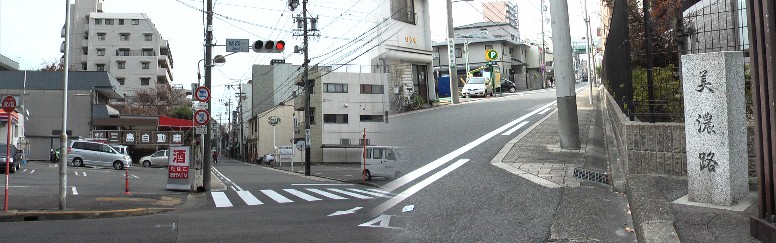 国道22号を渡りしばらく進むとサークルkがあり、ここを左折すると後は一直線に 西へ庄内川に架かる枇杷島橋にでます右写真。左は反対方向名古屋城方面を撮る (ここから名古屋城正門まで約４００m)。