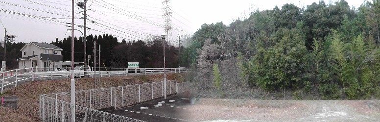 地図で表示される根川古墳（右）及びエベケ古墳（左）は標識、案内など見当たりませんでした。 根川古墳