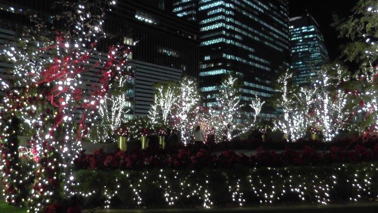 「ノリタケの森」 KITTE名古屋。 JRゲートタワー。 大名古屋ビルジング5階。 「ノリタケの森」最新版。 第１部 名古屋駅付近 のイルミネー ション第2部 第３部