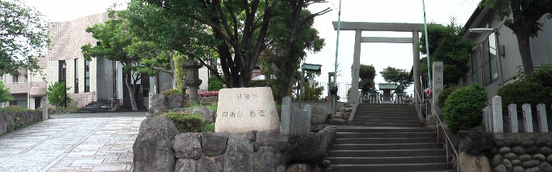 右は村上神社。 村上神社・村上おどり古墳 左は東へ約１キロ、リンク：善進寺・日蓮宗ユニークな本堂です。 一部瑞穂区役所駅と重複しています。