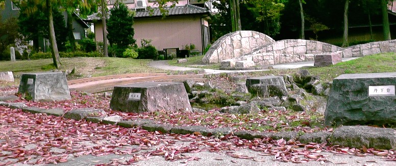 各陣地、砦、清洲城、熱田神宮、沓掛城の小さな碑石群。