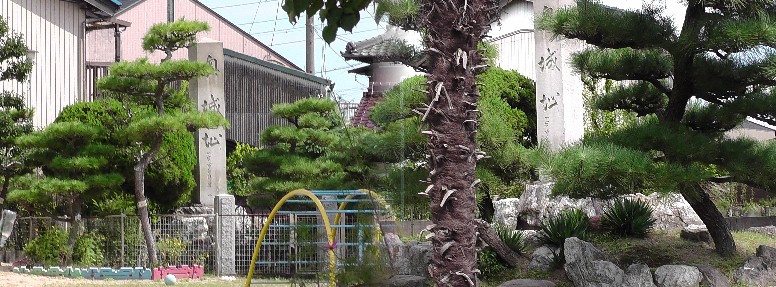 奥城跡(別名：江並城)。織田信長、信雄、秀信に仕えた梶川高盛の居城です。 奥城跡