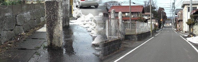 美濃路（直進）道標を左折し長松城跡を訪ねる。竹中半兵衛重治の従弟源助重利の居城。 長松町（立源寺北）道標