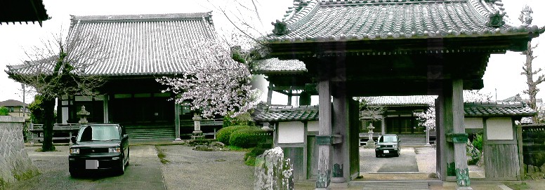 西光寺。 リンク：城郭写真記録・岩堀城跡 西光寺