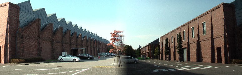 構内の建物は一部を除き赤レンガで造られています。2012,10,30撮影。