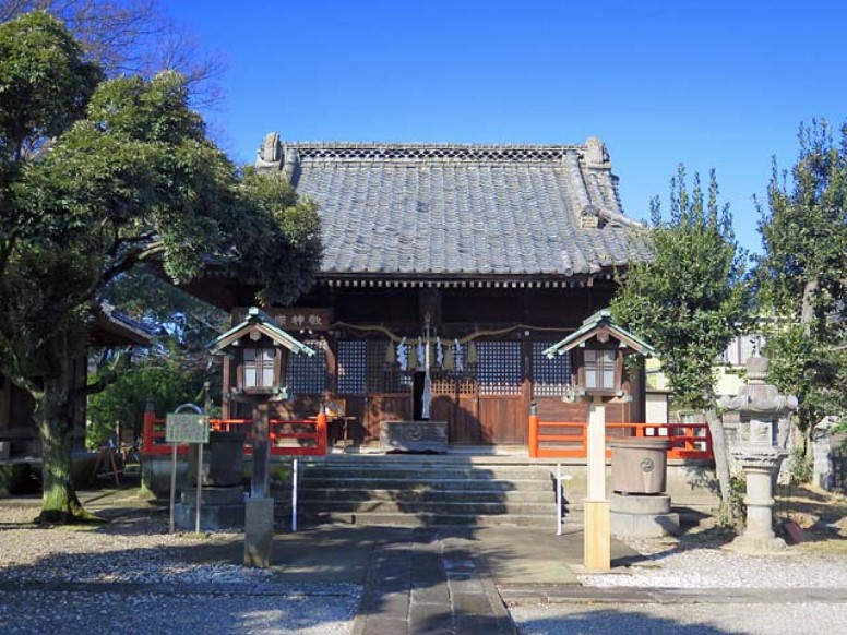 幸宮神社拝殿。（埼玉県幸手市）。 クリエイティブ・コモンズ 表示-継承ライセンスの下で利用可能です。 幸宮神社。 幸手市幸宮神社の彫刻 幸宮神社 (幸手市)