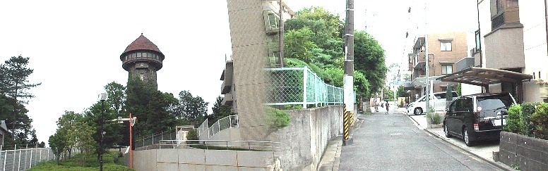 四観音道と近くに見える東山配水塔。