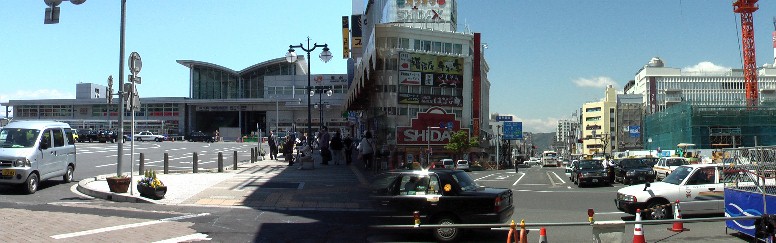 jr清水駅正面と駅前