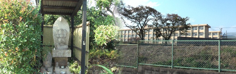 春日井商高と付近の道祖神