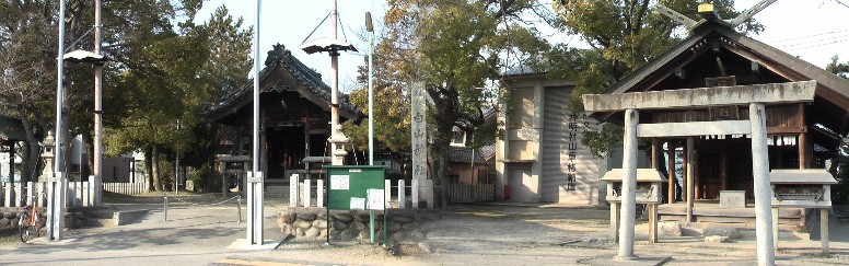 左：白山神社(四之割)…祭神は伊弉冉尊、創建不詳。 右：神明社(五之割)…祭神は天照皇大神、創建不詳。