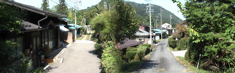 立町地区の中山道。かっては立場茶屋が並んであったところ。