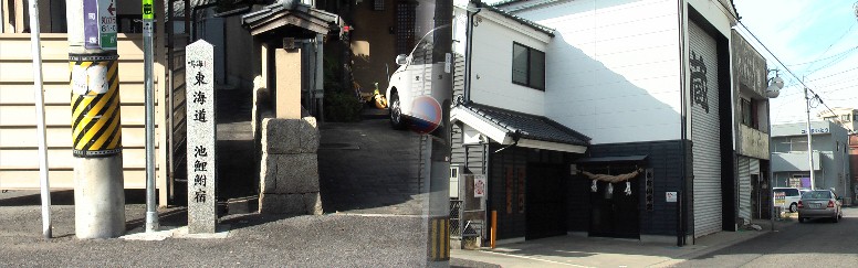 脇本陣の標識がなくこの付近ではないか。山車が格納されています。