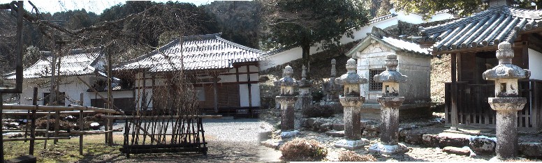 京極家墓所、徳源寺境内。
