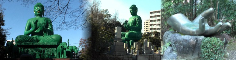 全身緑色に塗られ、目、口元の金箔が陽を受けて周囲を圧倒しています（中）。 話題の多い寺院でもあります。