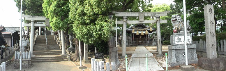 西八幡社（左）。宝蔵寺と裏同士が高台で見晴らしが良い（上記）。右は西八幡社から東へ約８００ｍ東八幡社。