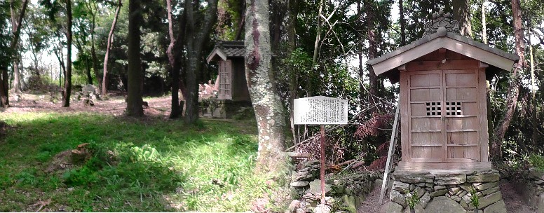 山頂付近に鎮座の富士浅間大神。