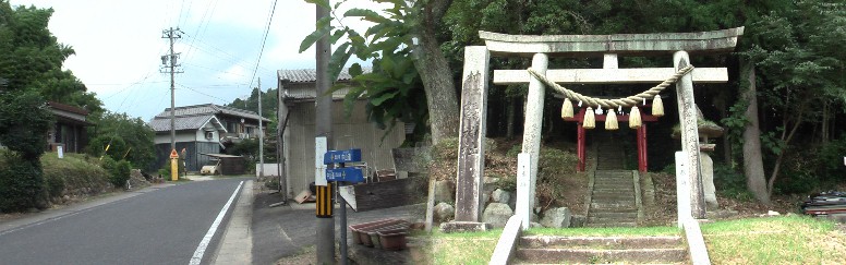 日吉・愛宕神社（右）と前付近の街道。