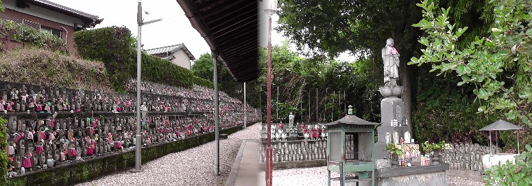 地蔵寺。 知多四国霊場七十番札所。大草城址東に隣接。本尊/地蔵大菩薩 地蔵寺境内の石仏群 地蔵寺 地蔵寺