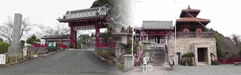 金剛寺（左、山門。右、本堂及びマニ車塔）目指してゆっくり山を登る（標高百メートル）。 リンク：金剛寺