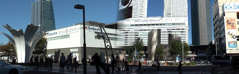 新幹線西側・太閤通口駅前2