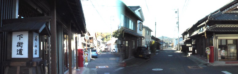 高山宿場風景２。名古屋から運ばれる繊維製品、塩など、と美濃で生産される陶器類、 木曽からの木製品などの継ぎ立場として賑わいました。