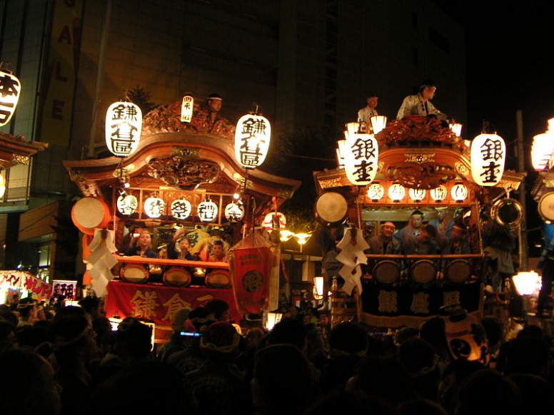 関東最大の祇園祭「うちわ祭」の山車(7/21)。クリエイティブ・コモンズ 表示-継承ライセンスの下で利用可能です