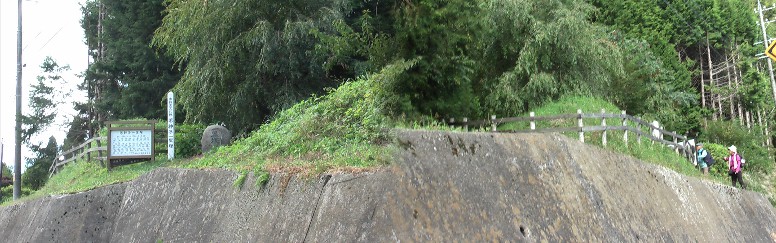 若神子（わかみこ）一里塚。 一里塚説明